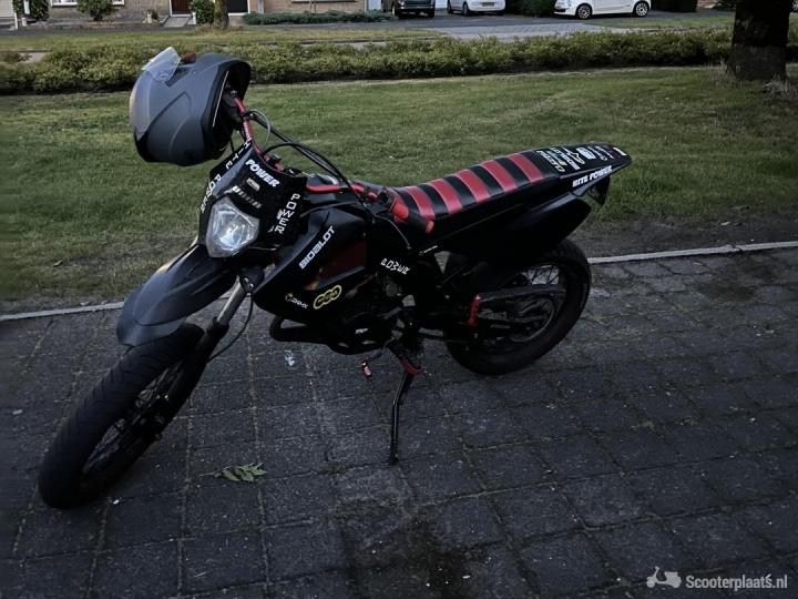 Derbi Senda DRD Racing zwart